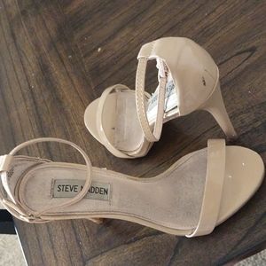 Steve Madden nude heels